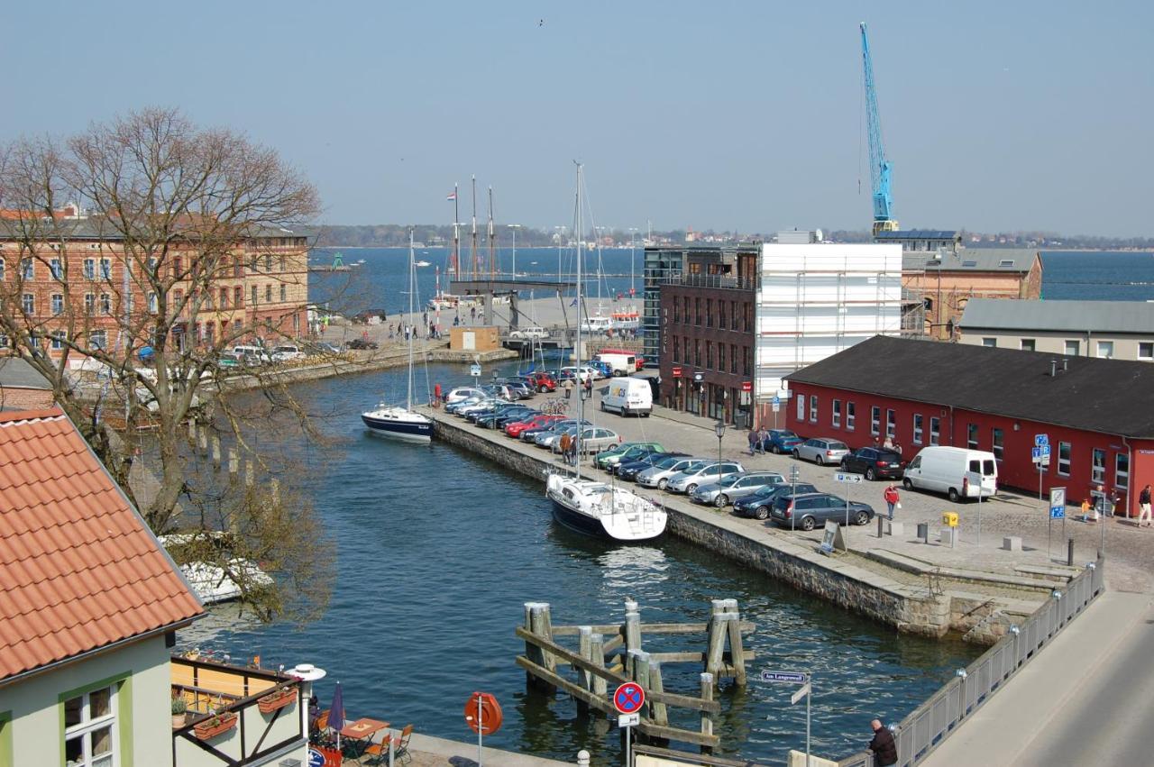 Zum Goldenen Anker Aparthotel Stralsund Esterno foto